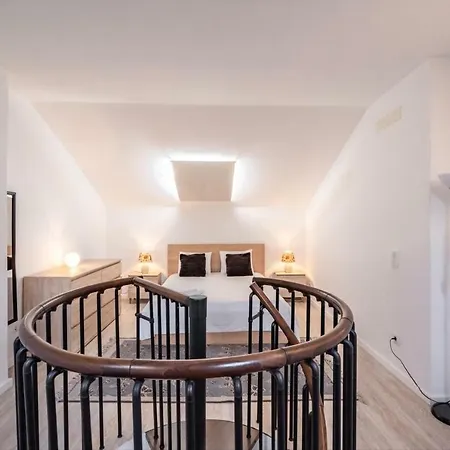 Akicity Pearl Ii * Lizbona